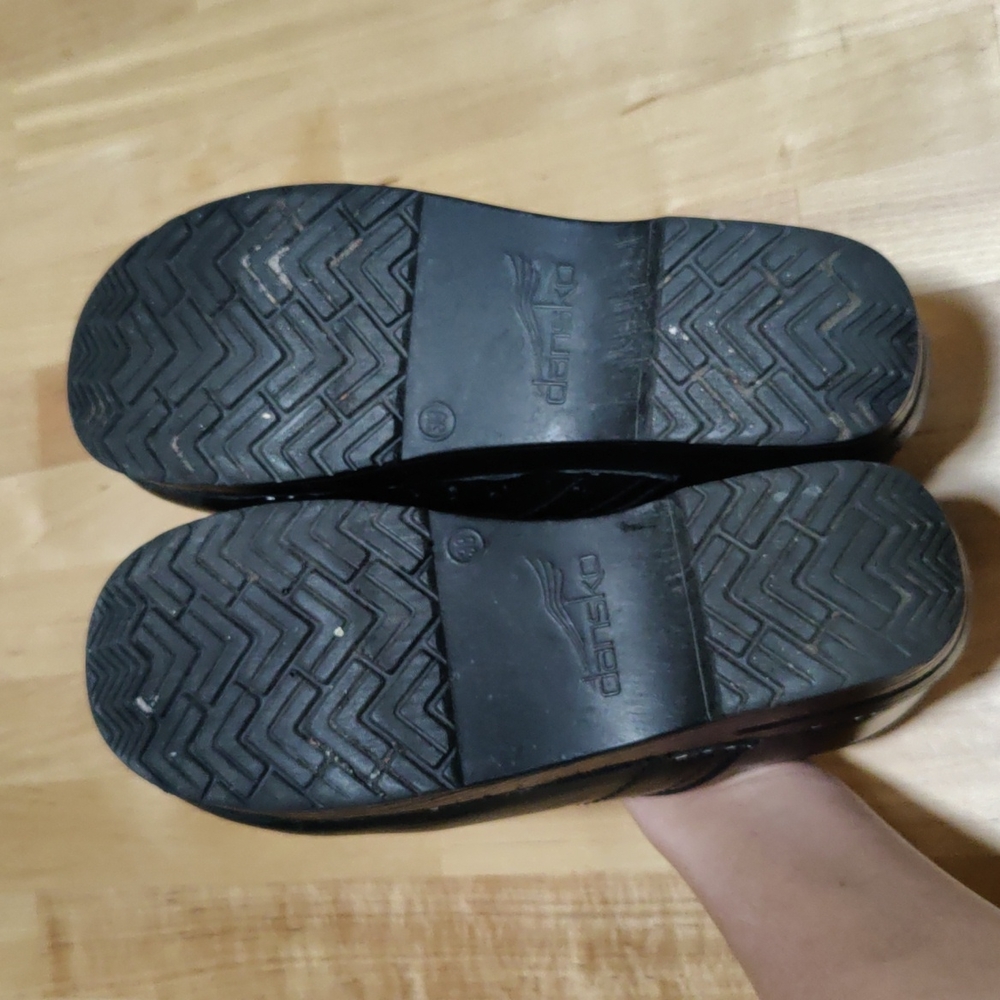 Clogs - Picture 5 of 6